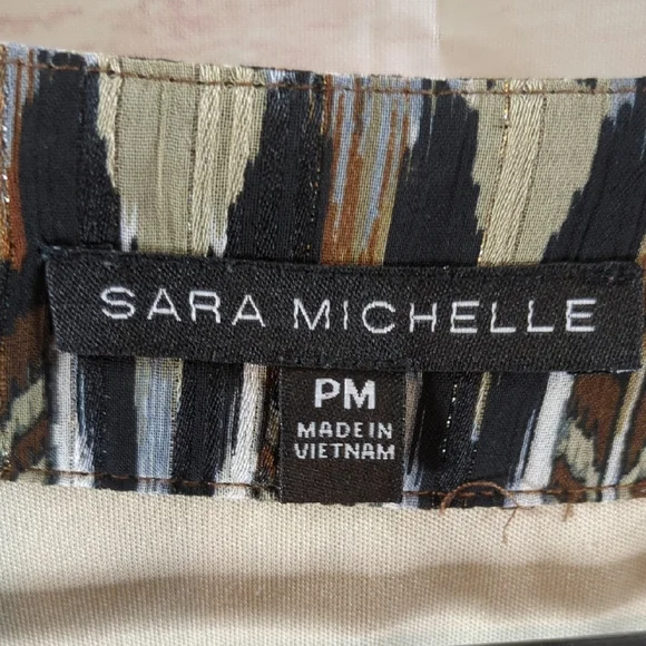 Sara Michelle Petite Multicolor 3/4 Sleeve Top - Picture 3 of 5